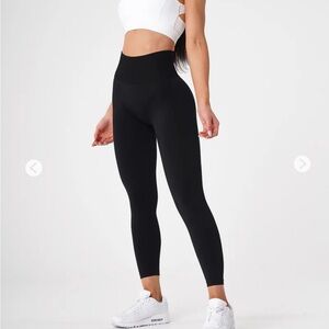 NVGTN Black High-Waisted Leggings
